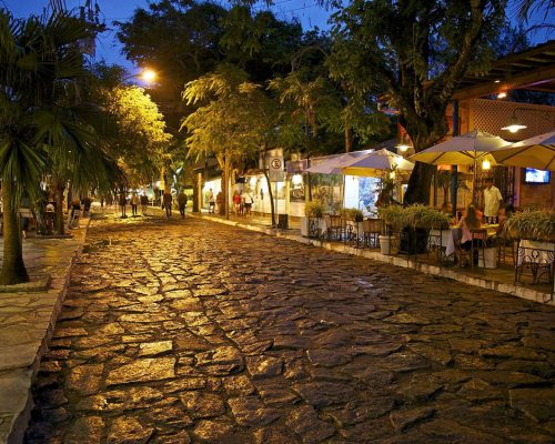 Brasil - Buzios - rua-das-pedras